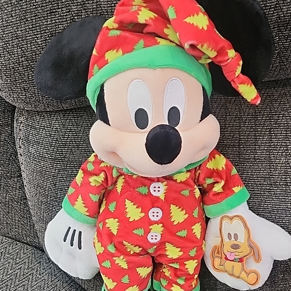 Disney Mickey and Minnie Mouse Holiday Plush Set - Red and Green - Picture 3 of 15